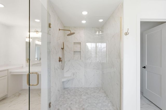 9747 S RTE N, Columbia, MO 65203