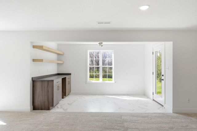 9747 S RTE N, Columbia, MO 65203