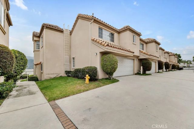 4520 Pennsylvania Avenue 137, La Crescenta, CA 91214