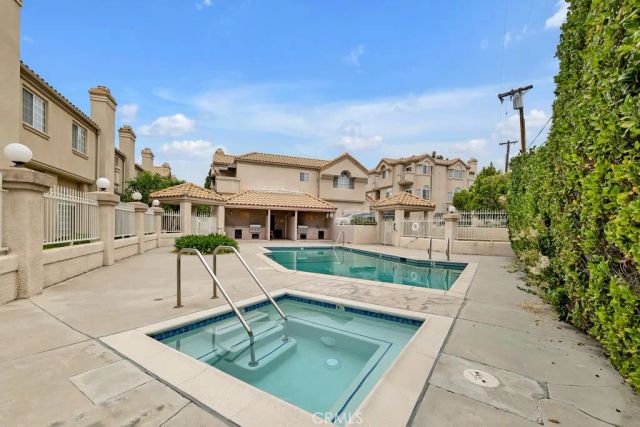 4520 Pennsylvania Avenue 137, La Crescenta, CA 91214