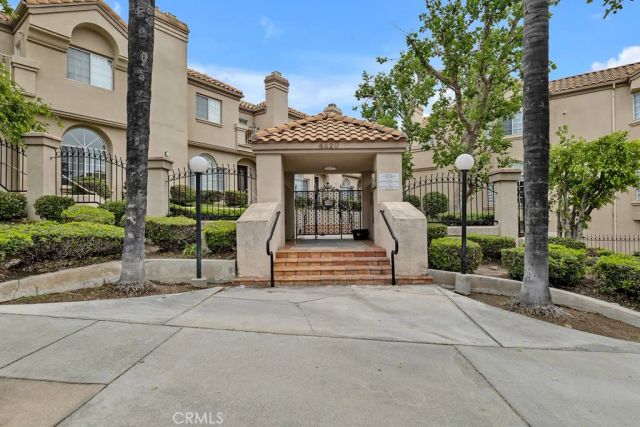 4520 Pennsylvania Avenue 137, La Crescenta, CA 91214