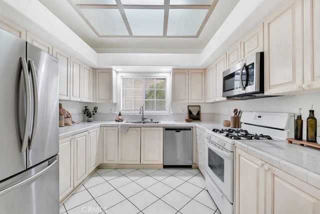 4520 Pennsylvania Avenue 137, La Crescenta, CA 91214