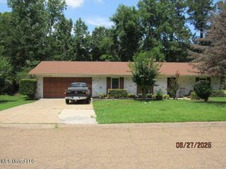 3453 Shannon Dale Drive, Jackson, MS 39212