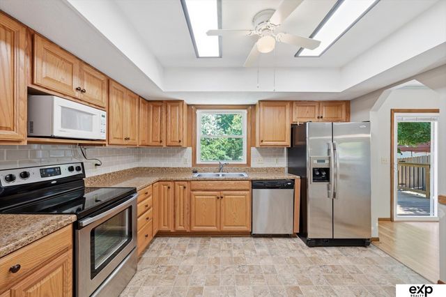 5819 N 127th Avenue Circle, Omaha, NE 68164