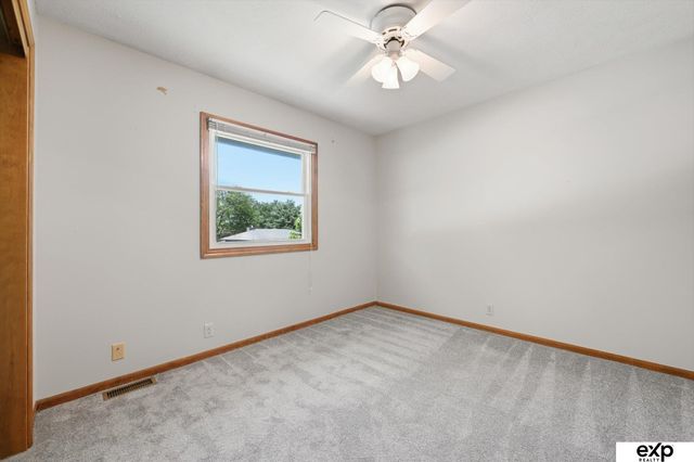 5819 N 127th Avenue Circle, Omaha, NE 68164