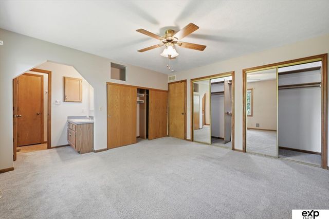 5819 N 127th Avenue Circle, Omaha, NE 68164