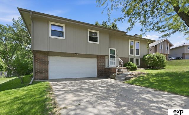 5819 N 127th Avenue Circle, Omaha, NE 68164