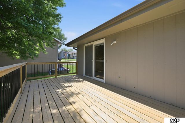 5819 N 127th Avenue Circle, Omaha, NE 68164