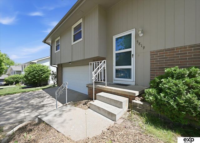 5819 N 127th Avenue Circle, Omaha, NE 68164