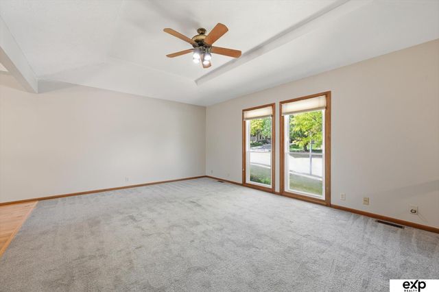 5819 N 127th Avenue Circle, Omaha, NE 68164