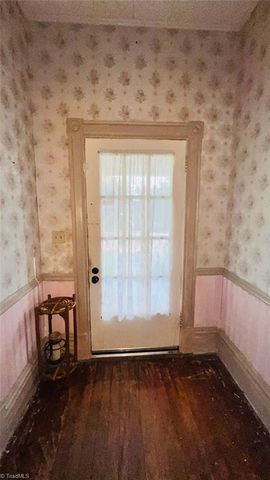 132 Orchard Street, Mount Airy, NC 27030