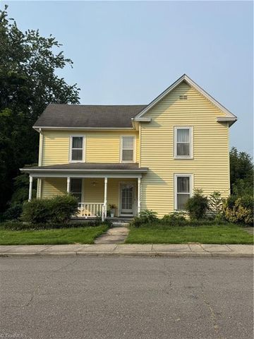 132 Orchard Street, Mount Airy, NC 27030