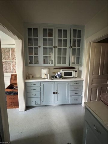 132 Orchard Street, Mount Airy, NC 27030
