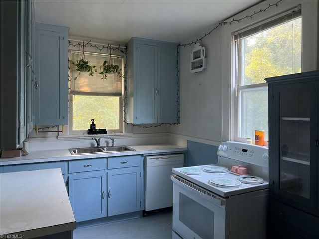132 Orchard Street, Mount Airy, NC 27030