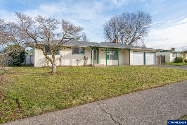 586 45th Pl NE, Salem, OR 97301