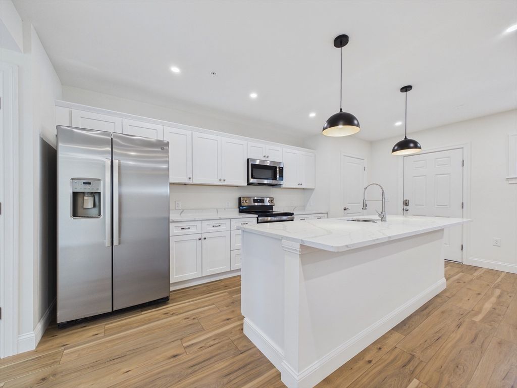 1 Pleasant Street 206, Cohasset, MA 02025