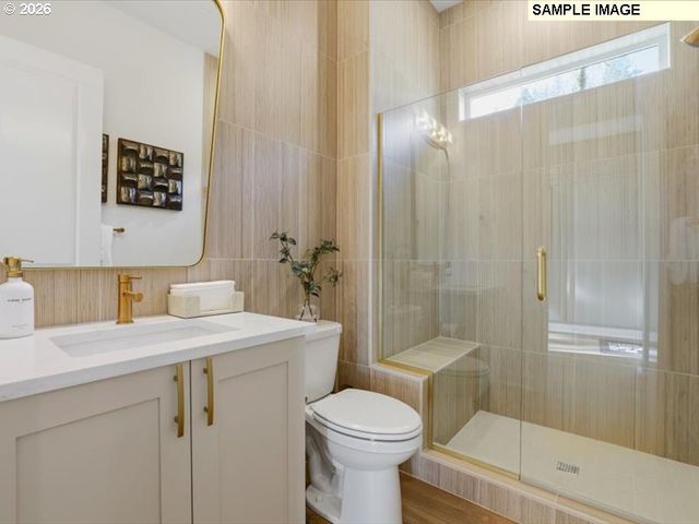 17563 HILLSIDE Dr, West Linn, OR 97068