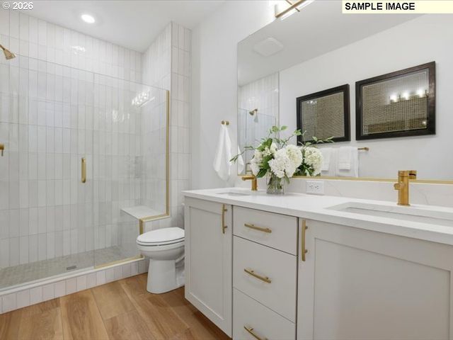 17563 HILLSIDE Dr, West Linn, OR 97068