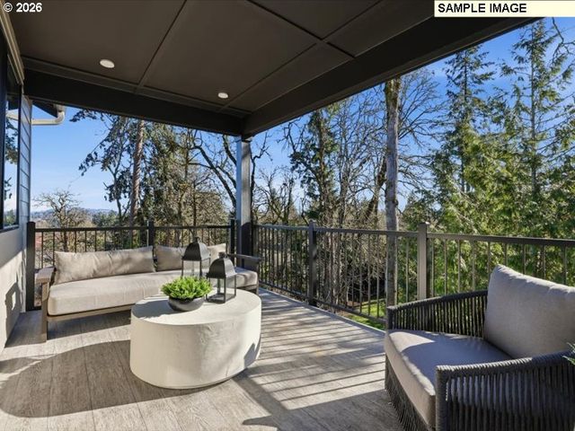 17563 HILLSIDE Dr, West Linn, OR 97068