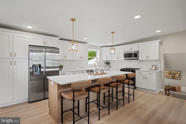 307 GLOUCESTER AVE, Somerdale, NJ 08083