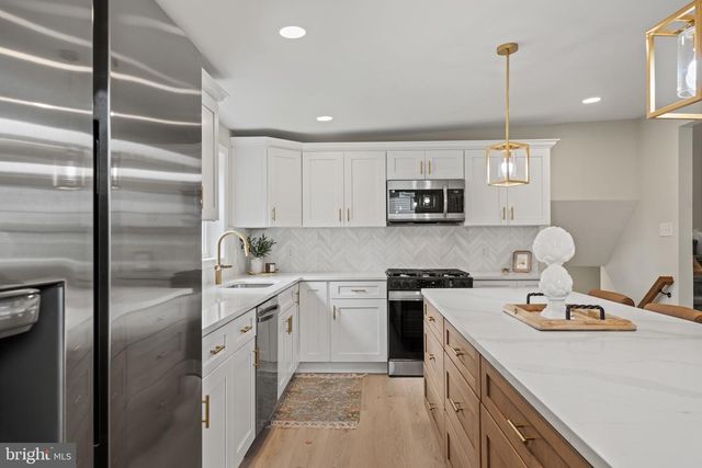307 GLOUCESTER AVE, Somerdale, NJ 08083