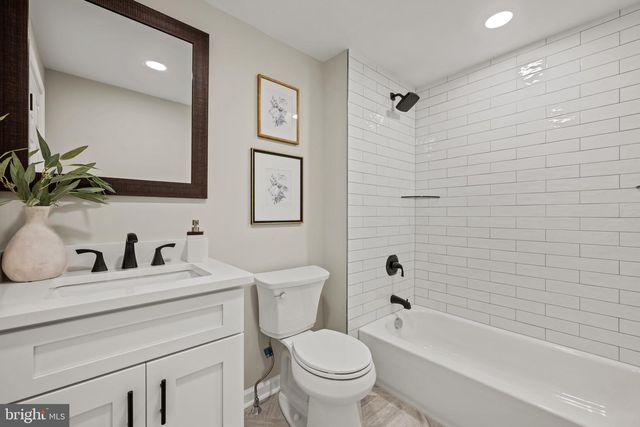 307 GLOUCESTER AVE, Somerdale, NJ 08083
