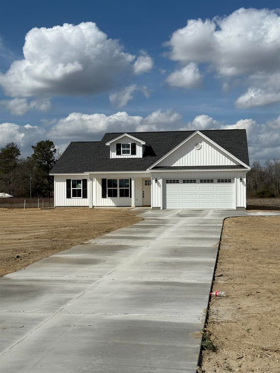 3793 Valley Forge Rd., Aynor, SC 29511