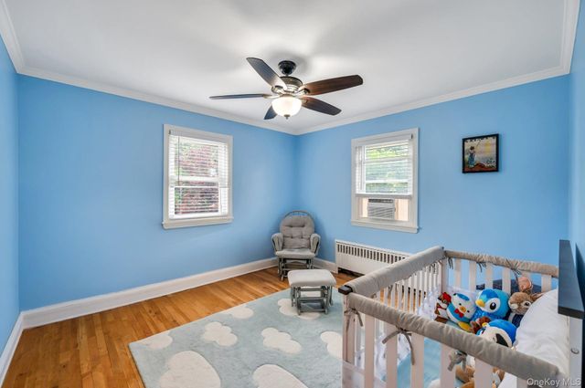 52 Yorktown Street, Rockville Centre, NY 11570
