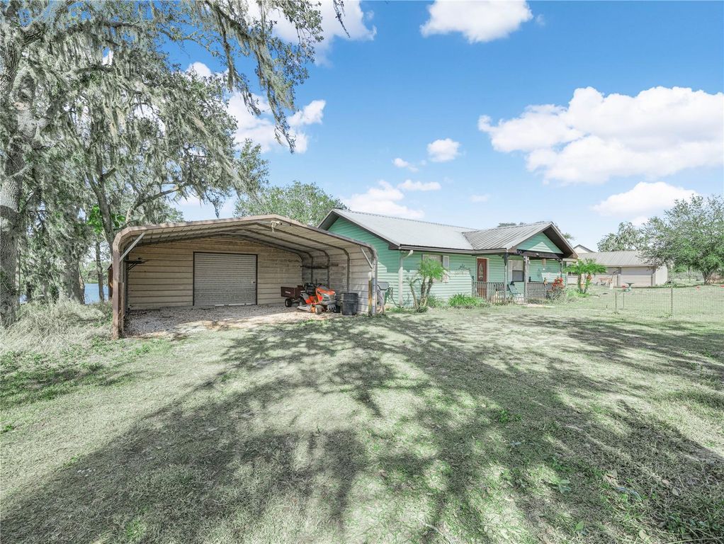 Image 2 of property listing at 1100 GOLDEN BOUGH ROAD, Lake Wales, FL 33898