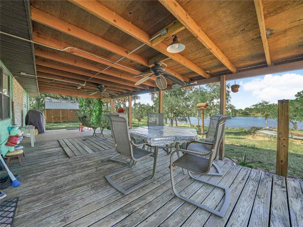 Image 9 of property listing at 1100 GOLDEN BOUGH ROAD, Lake Wales, FL 33898