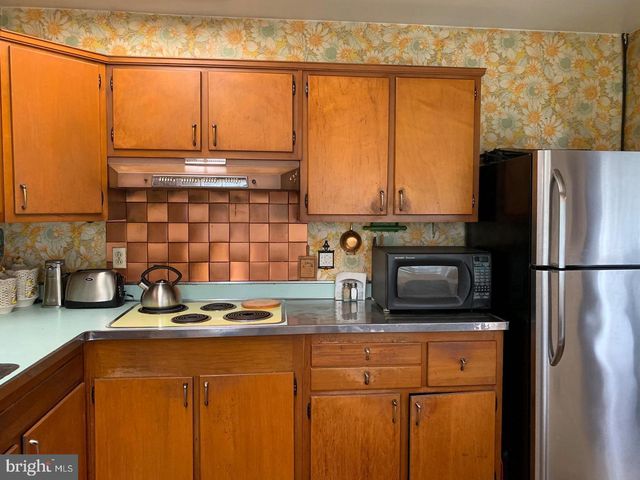 3743 CHAIN BRIDGE ROAD, Fairfax, VA 22030