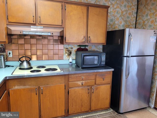 3743 CHAIN BRIDGE ROAD, Fairfax, VA 22030