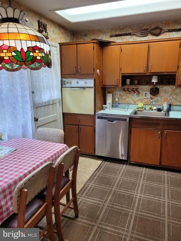 3743 CHAIN BRIDGE ROAD, Fairfax, VA 22030