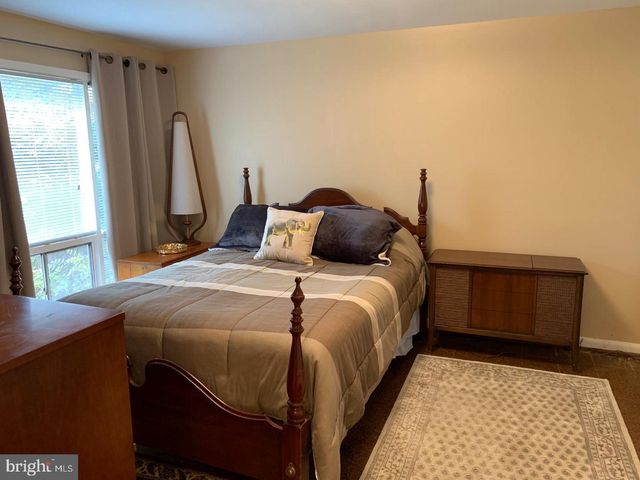 3743 CHAIN BRIDGE ROAD, Fairfax, VA 22030