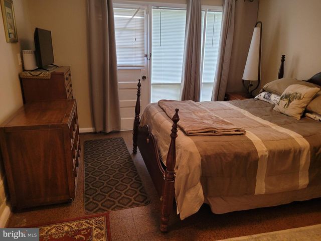 3743 CHAIN BRIDGE ROAD, Fairfax, VA 22030