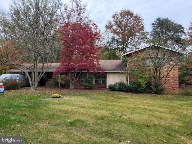 3743 CHAIN BRIDGE ROAD, Fairfax, VA 22030