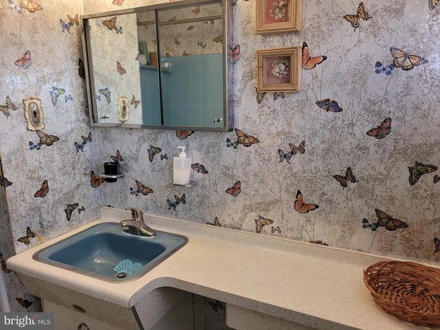 3743 CHAIN BRIDGE ROAD, Fairfax, VA 22030