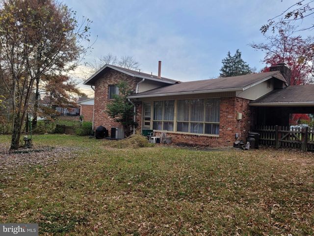 3743 CHAIN BRIDGE ROAD, Fairfax, VA 22030