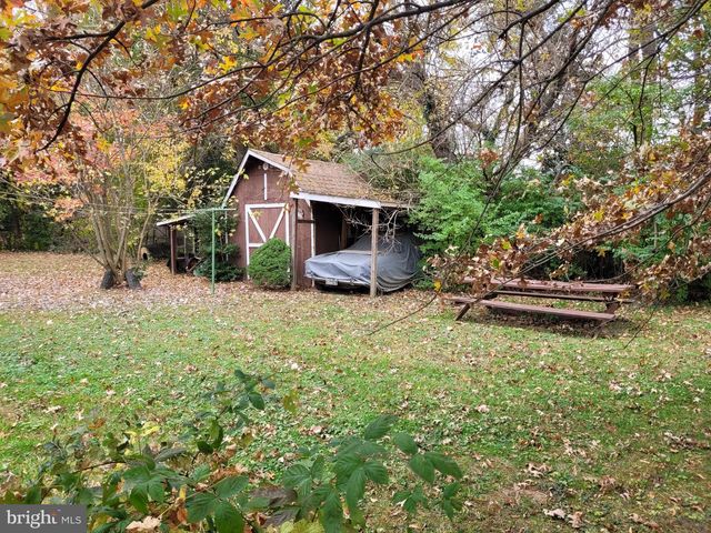 3743 CHAIN BRIDGE ROAD, Fairfax, VA 22030