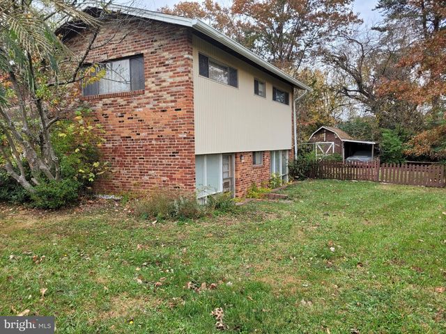 3743 CHAIN BRIDGE ROAD, Fairfax, VA 22030