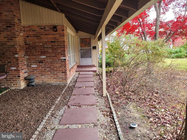 3743 CHAIN BRIDGE ROAD, Fairfax, VA 22030