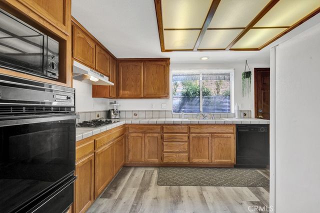 42804 Barnstead Drive, Lake Hughes, CA 93532