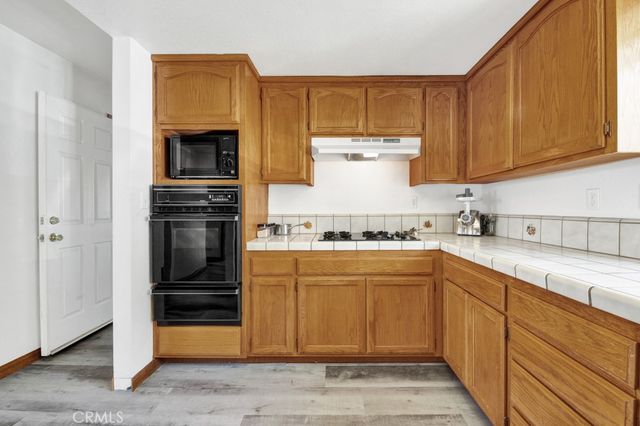 42804 Barnstead Drive, Lake Hughes, CA 93532