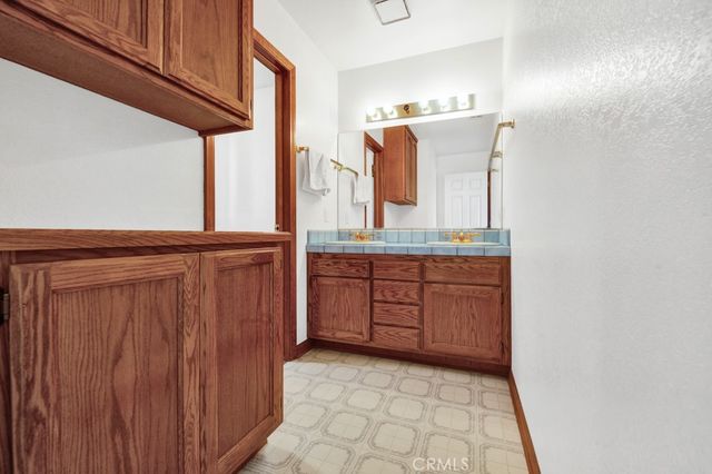42804 Barnstead Drive, Lake Hughes, CA 93532