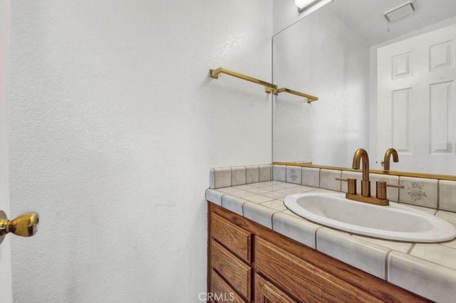 42804 Barnstead Drive, Lake Hughes, CA 93532