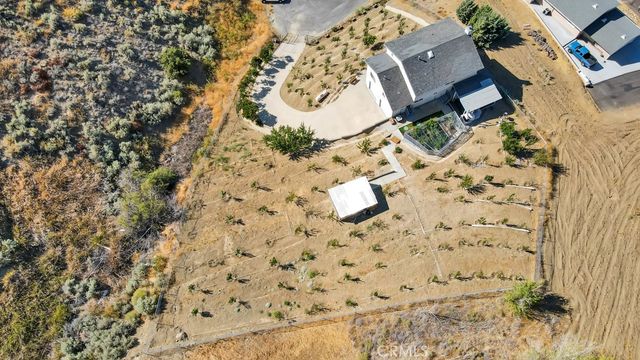 42804 Barnstead Drive, Lake Hughes, CA 93532