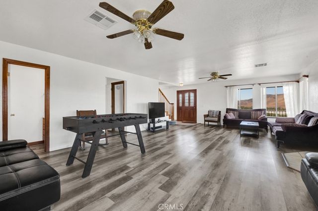42804 Barnstead Drive, Lake Hughes, CA 93532