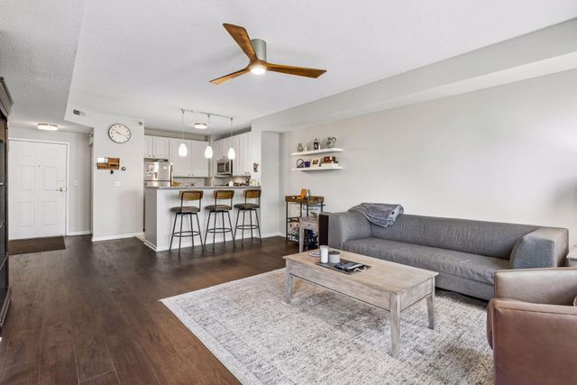 680 N 2nd Street 401, Minneapolis, MN 55401