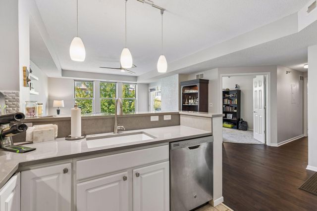680 N 2nd Street 401, Minneapolis, MN 55401