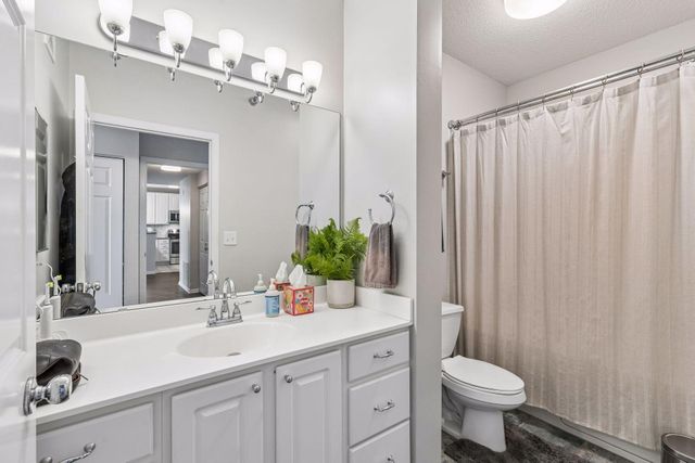680 N 2nd Street 401, Minneapolis, MN 55401